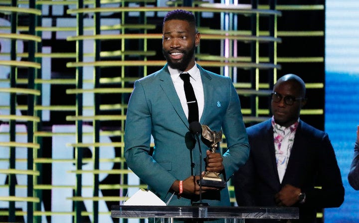 barry jenkins received spirit award for moonlight