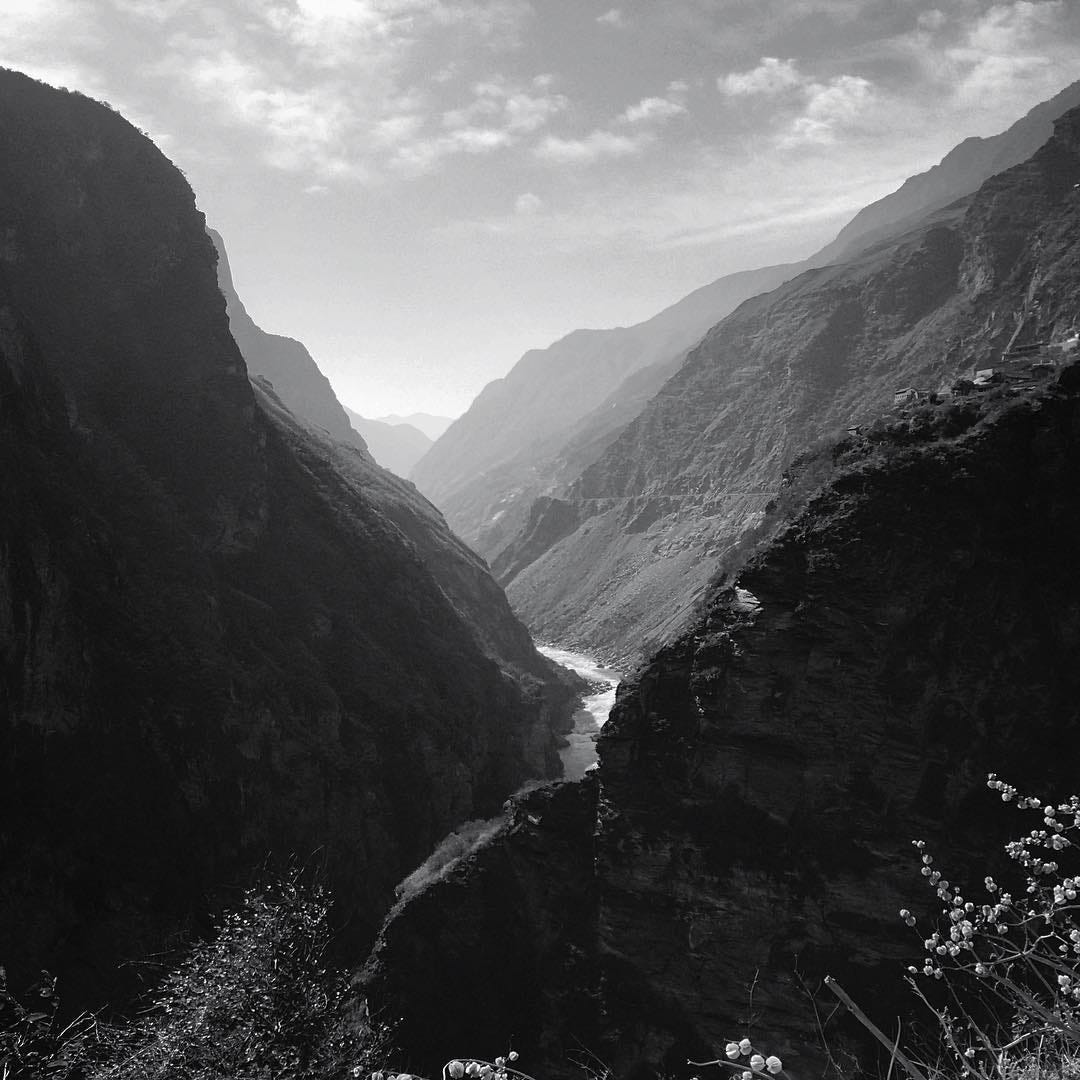 View of Tiger Leaping Gorge, one of the deepest gorges in the world, located in Yunnan, China.