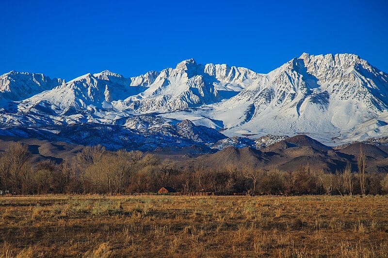 File:The Sierra crest from Bishop (15965869889).jpg