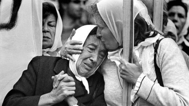 Mães da Plaza de Mayo: 45 anos se passaram desde a primeira ronda em busca de seus filhos desaparecidos
