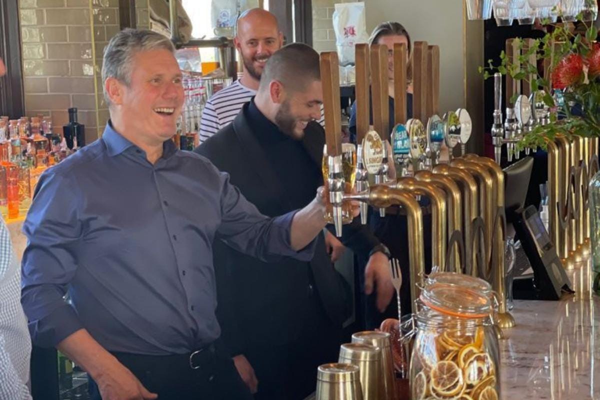 Keir Starmer pours a pint at Rockwater Hove after party conference speech |  The Argus
