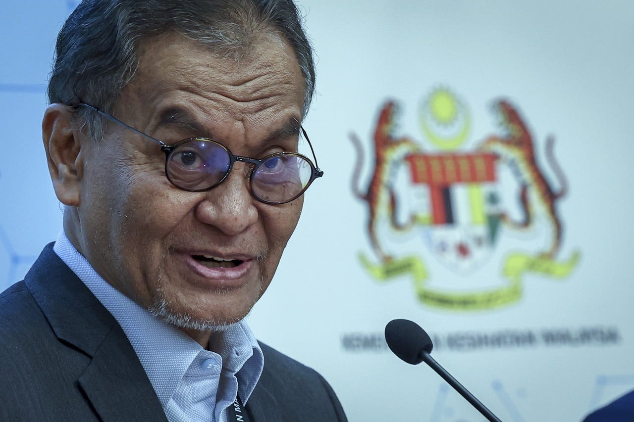 Dr Dzulkefly: Health Ministry allocates RM1.42 mln for hospitals' Board of  Visitors next year | Borneo Post Online