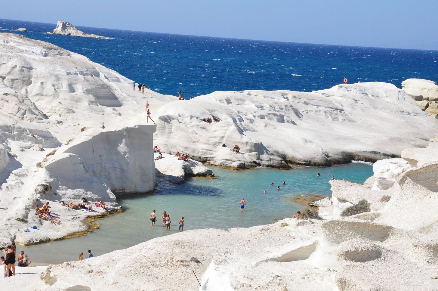 Milos: A Tranquil Haven in Greece for Remote Work Bliss Amidst Global Uncertainties