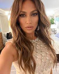 Front-facing selfie of Jennifer Lopez