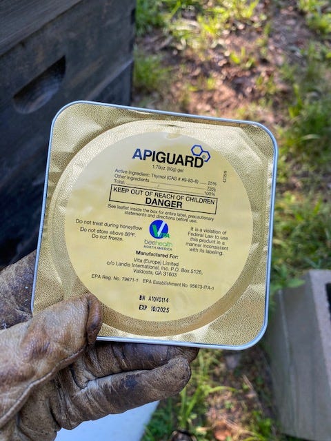 sealed tray of Apiguard