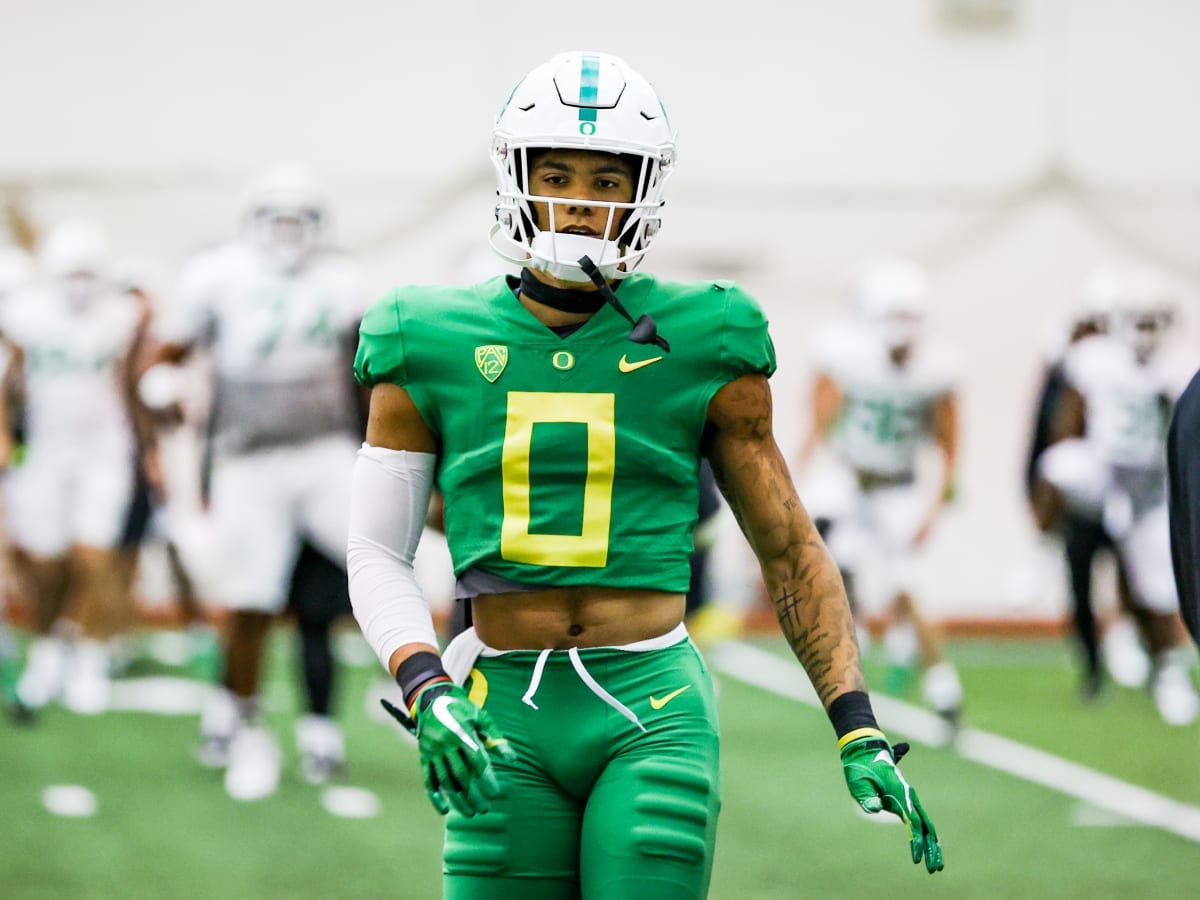 Christian Gonzalez Headlines Young but Talented Group of Oregon Ducks  Football Cornerbacks in 2022 - Sports Illustrated Oregon Ducks News,  Analysis and More