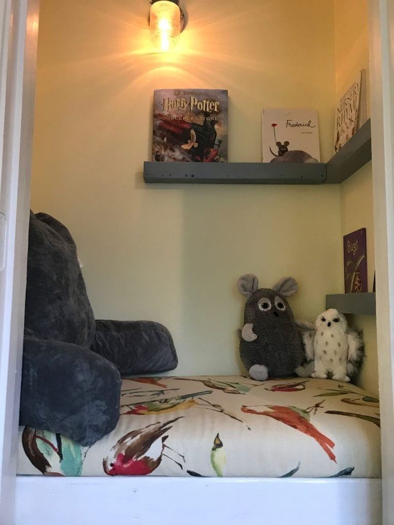 How to create a homeschool room for active learners. Distraction free learning for ADHD, dyslexia, and sensory processing disorder. 