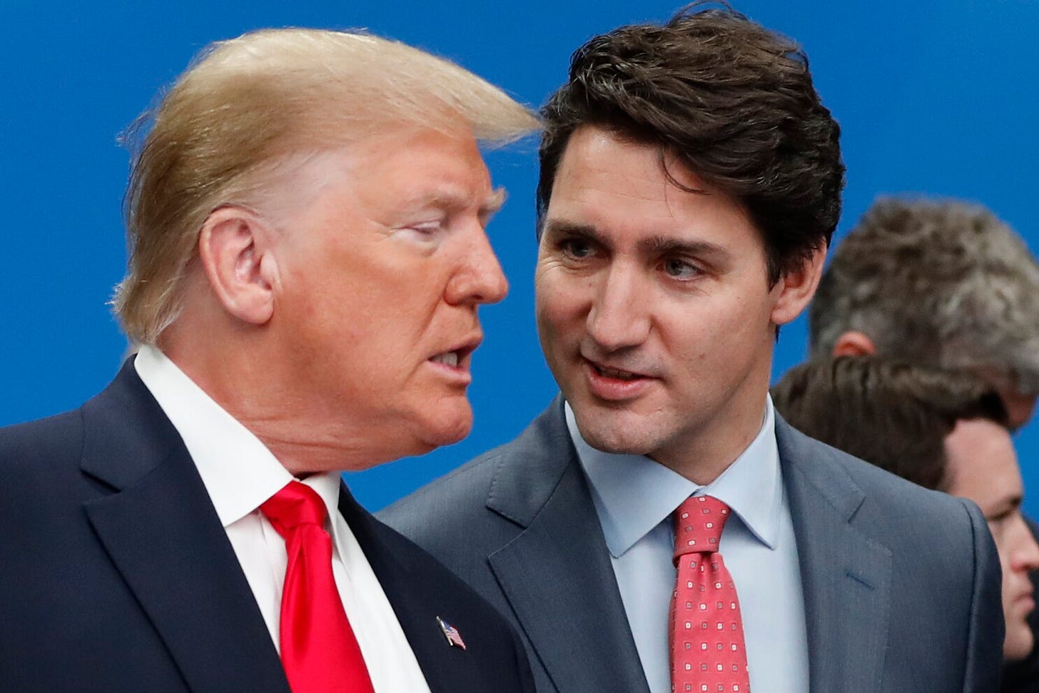 Renuncia ministra de Finanzas de Canadá en medio del desplome de la  popularidad de Trudeau | AP News