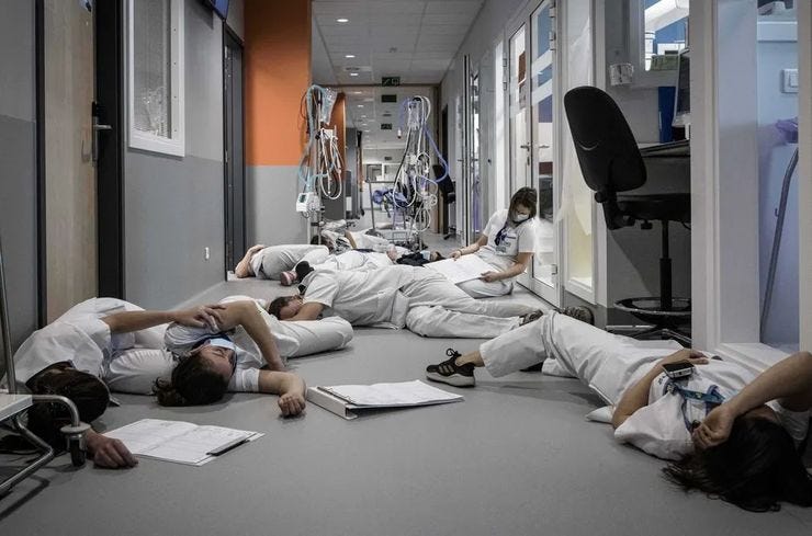 Βέλγιο: κινητοποίηση των νοσηλευτών για καλύτερες συνθήκες εργασίας (Valentin Bianchi/AP)