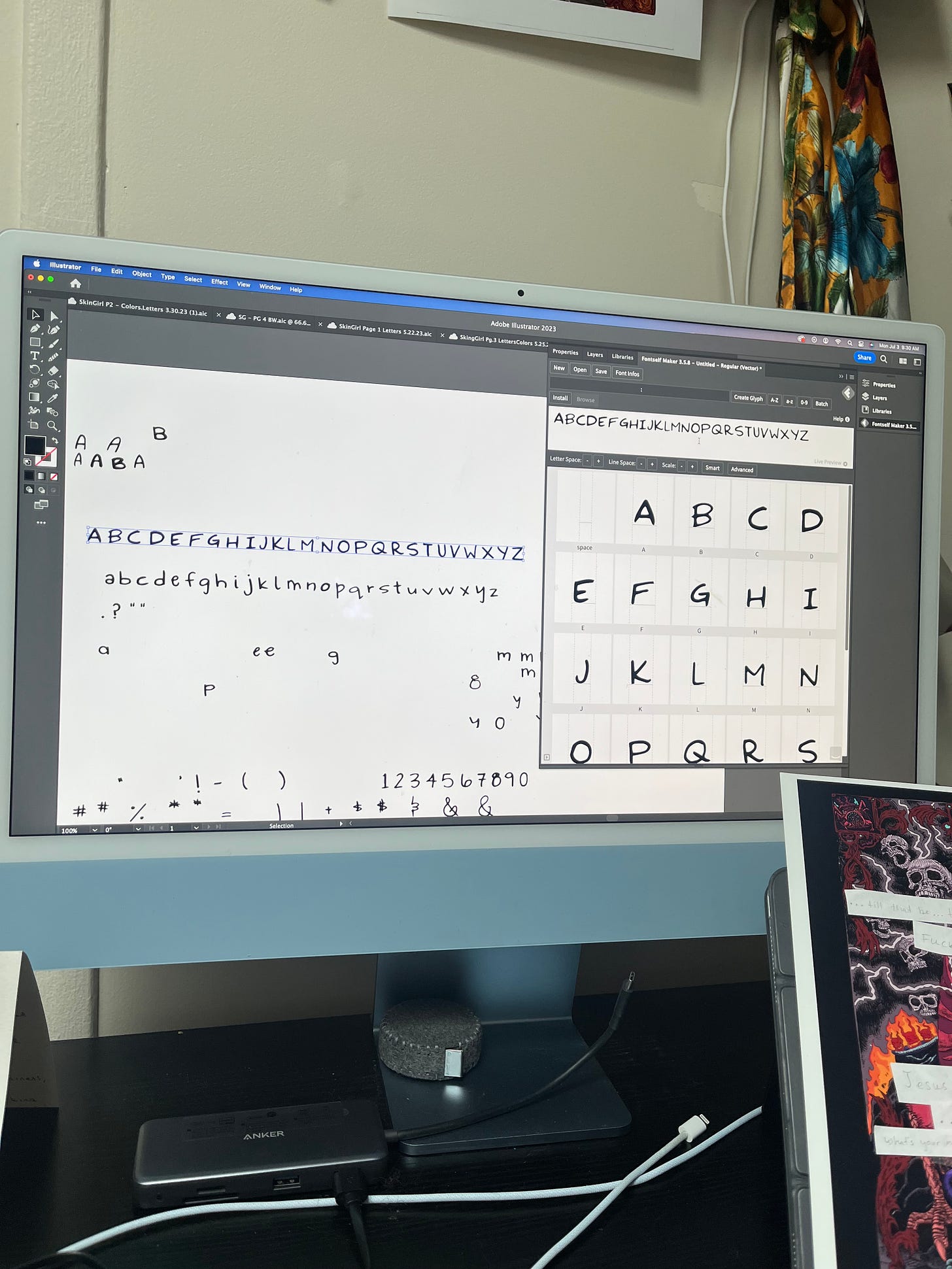 the same computer screen, but the individual letters are now on a different window, in individual boxes