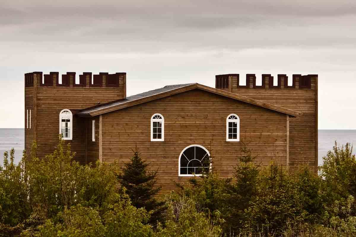 Pareidolia is when we see faces... even in buildings - Ferrovial's blog