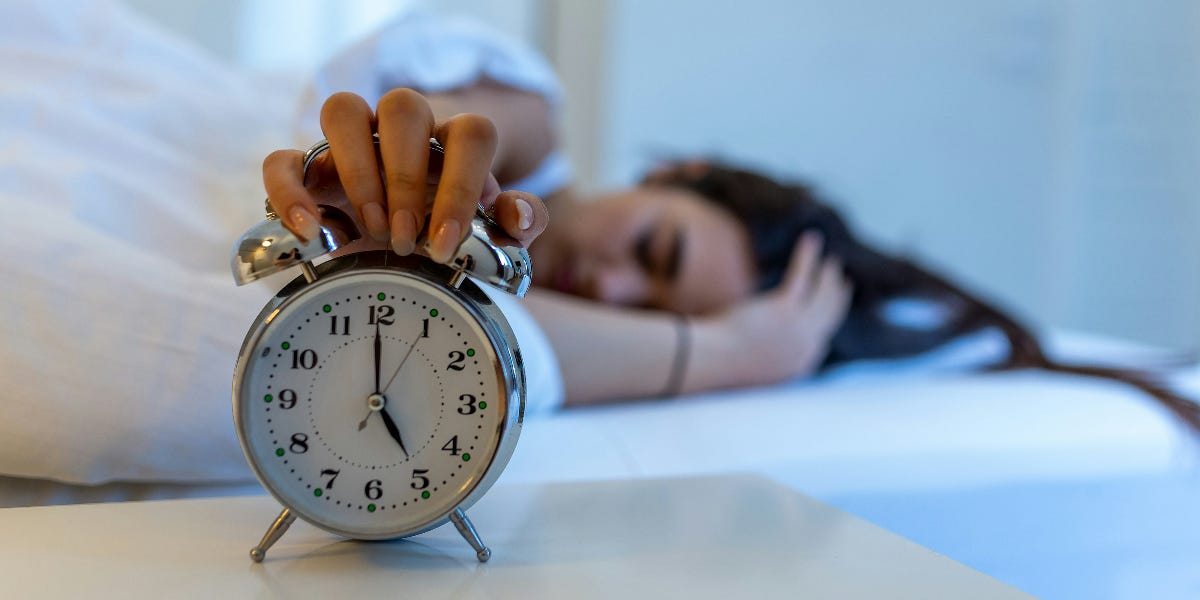 How to Use Circadian Science for a Healthier Body, Sharper Mind, and Brighter Mood