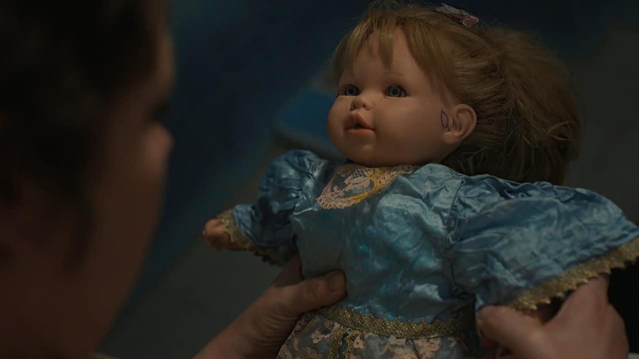 Explicação do filme A Filha Perdida: Por que Leda roubou a boneca?