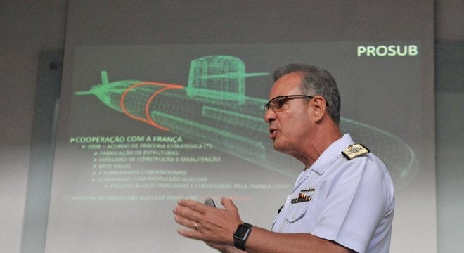 Primeiro submarino brasileiro será lançado ao mar em dezembro - Cidades -  R7 Correio do Povo