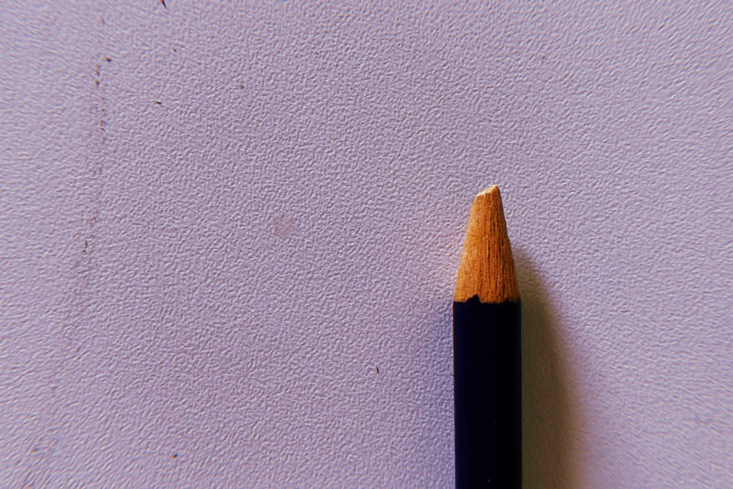 lápis com a ponta quebrada