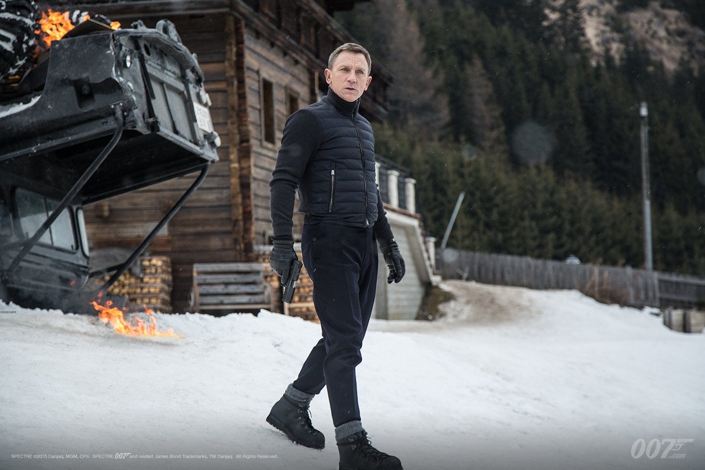 James Bond on X: "#SPECTRE Costume Designer Jany Temime on Bond's outfit:  “It has an army background, inspired by Chasseurs Alpins"  https://t.co/UnNmcoenVs" / X