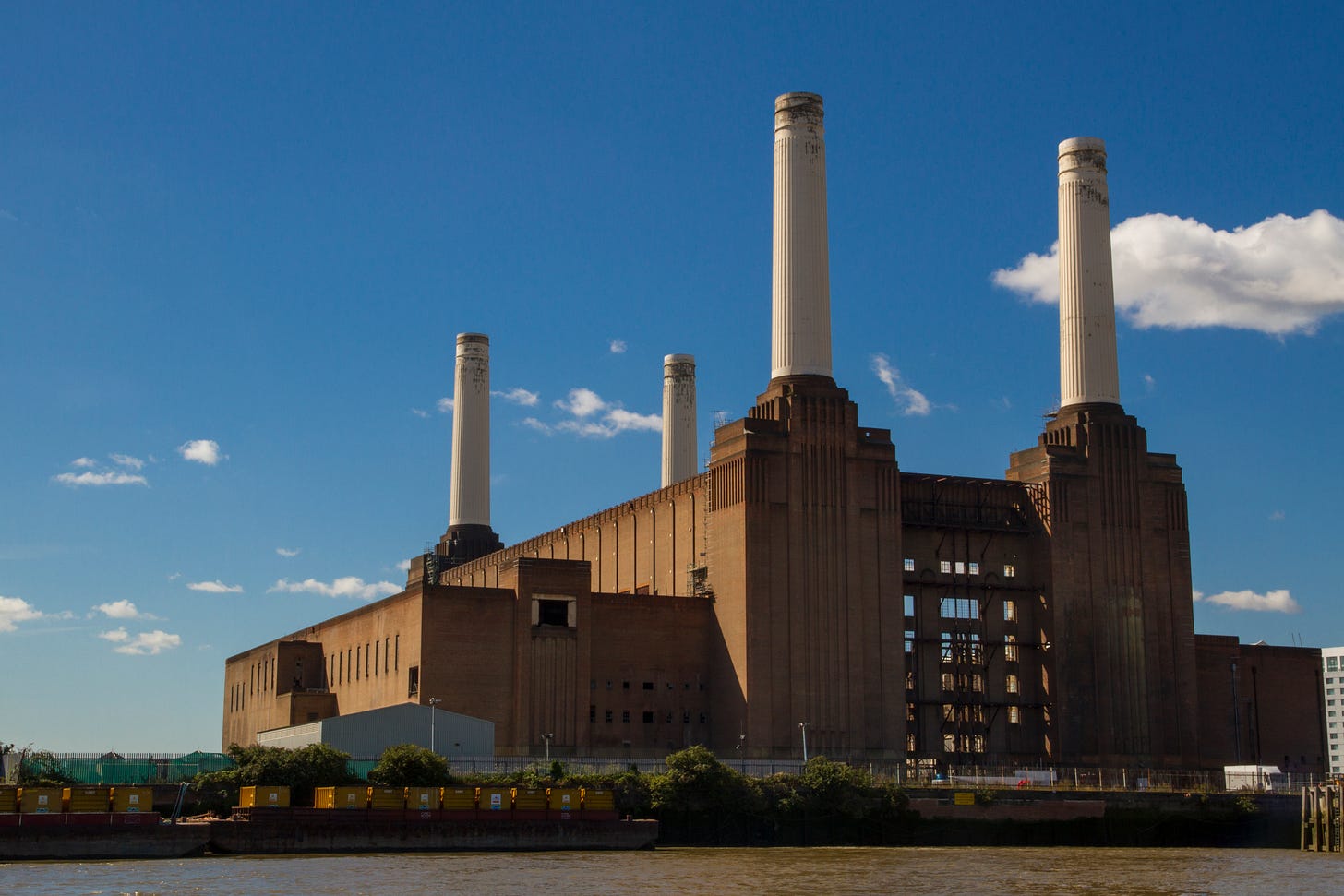 Battersea Power Station - Wikipedia