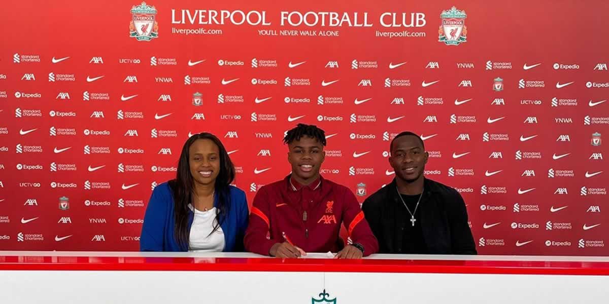 Keyrol Figueroa recibió valiosa beca deportiva y extiende su vínculo con el Liverpool