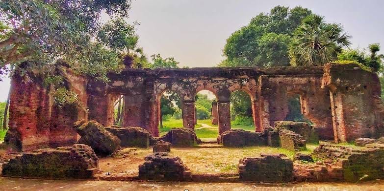 These finds sparked curiosity among local French residents, leading to a wave of amateur treasure hunting. 

While their enthusiasm was great for collecting trinkets so as to show it off to their friends, it did little to piece together the past. 