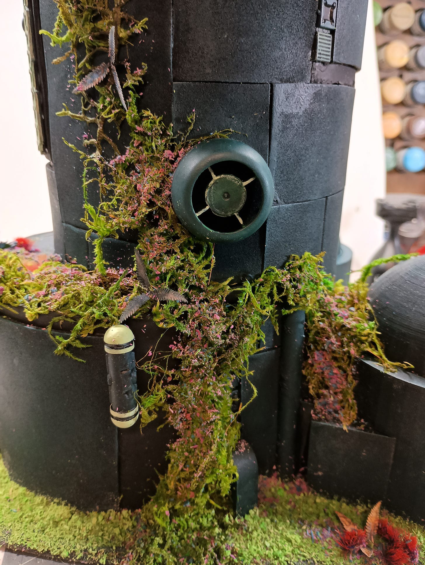 A scratch built sci-fi futuristic tower for miniature wargaming
