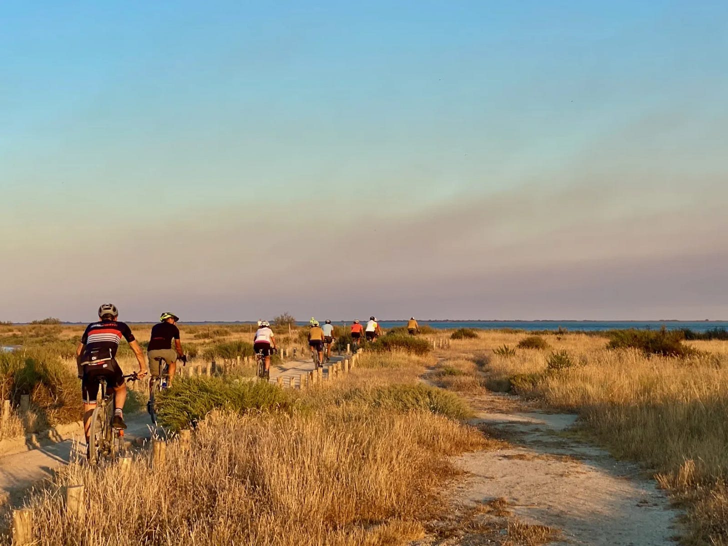 Contre l’asphalte, éloge en creux du gravel et du bikepacking Contre l’asphalte, éloge en creux du gravel et du bikepacking