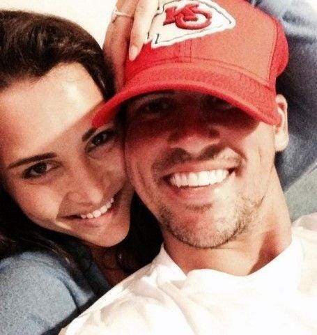 andi dorman makes fun of josh murray engagement 2015 bachelorette