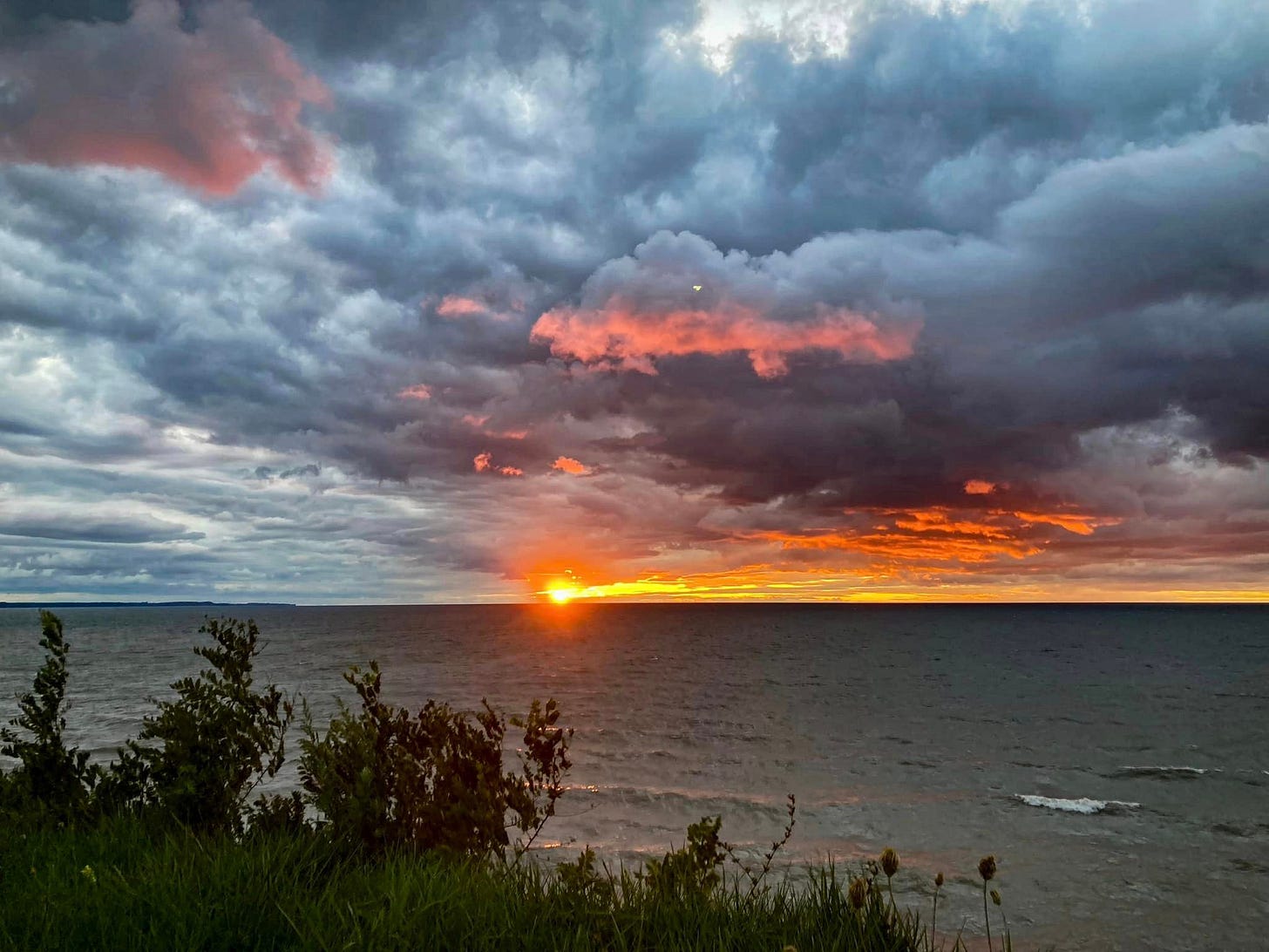 May be an image of horizon, nature and twilight May be an image of horizon, nature and twilight