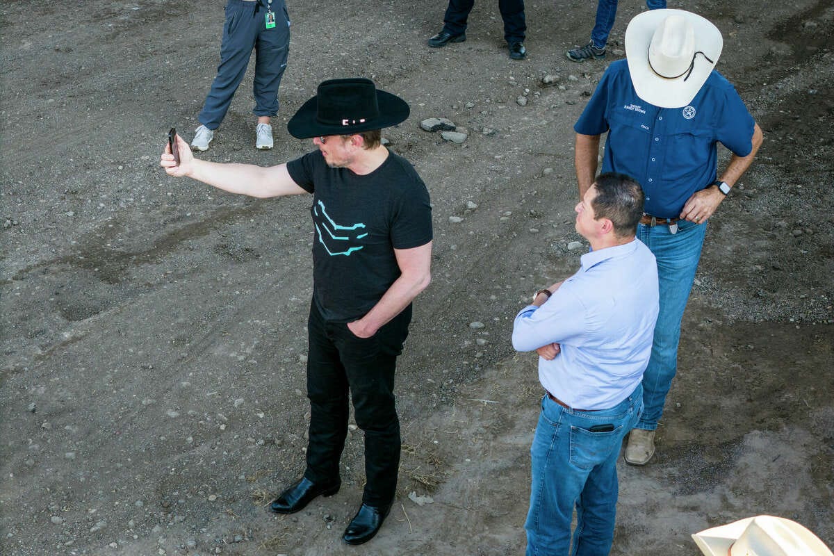 Elon Musk's cowboy hat draws criticism during border visit