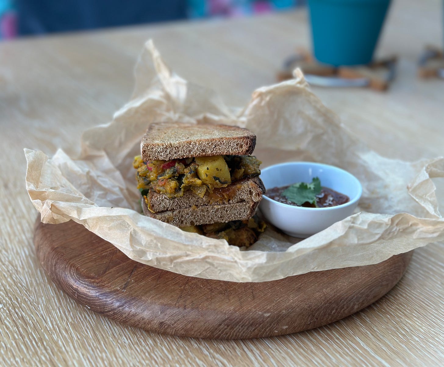 Sag aloo sandwich