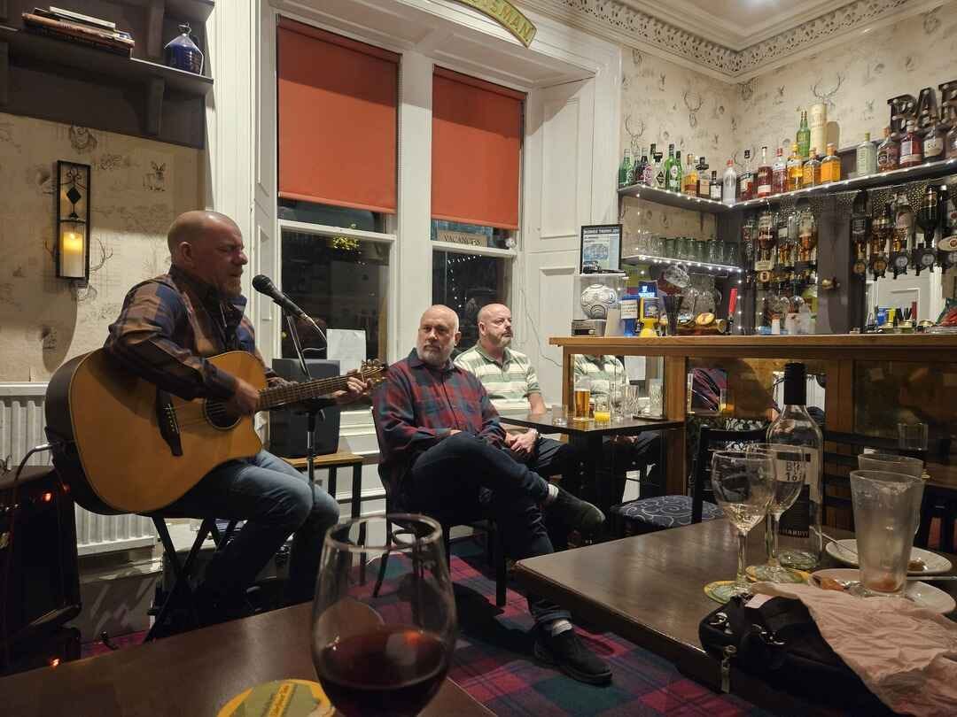 Local entertainment in the small lounge