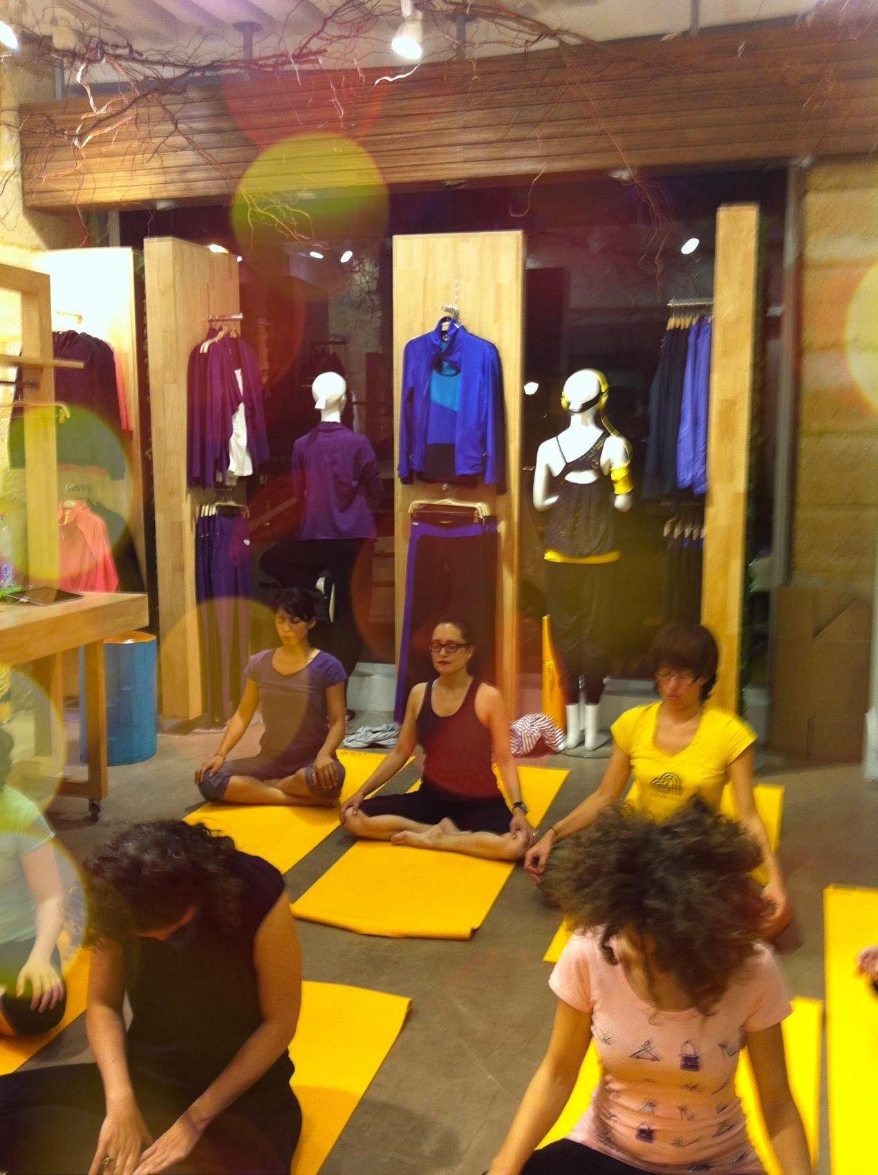 Free & affordable yoga in Paris, France
