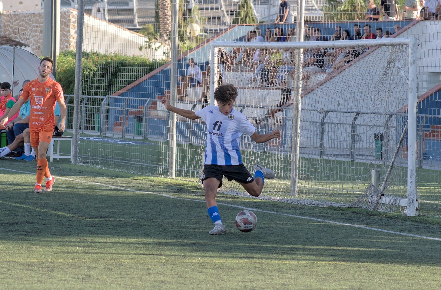 Sofiane durante un partido esta temporada