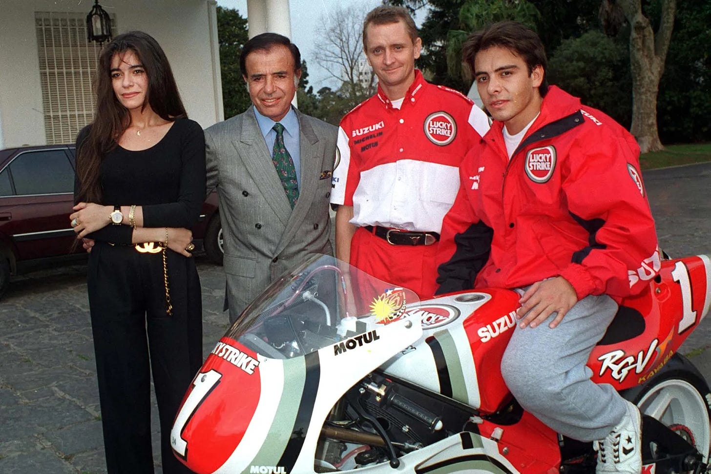 En 1989, Carlitos Menem se accidentó con su moto y tuvo lesiones de consideración