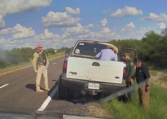 Traffic stop of human smuggler in Kinney County, Texas