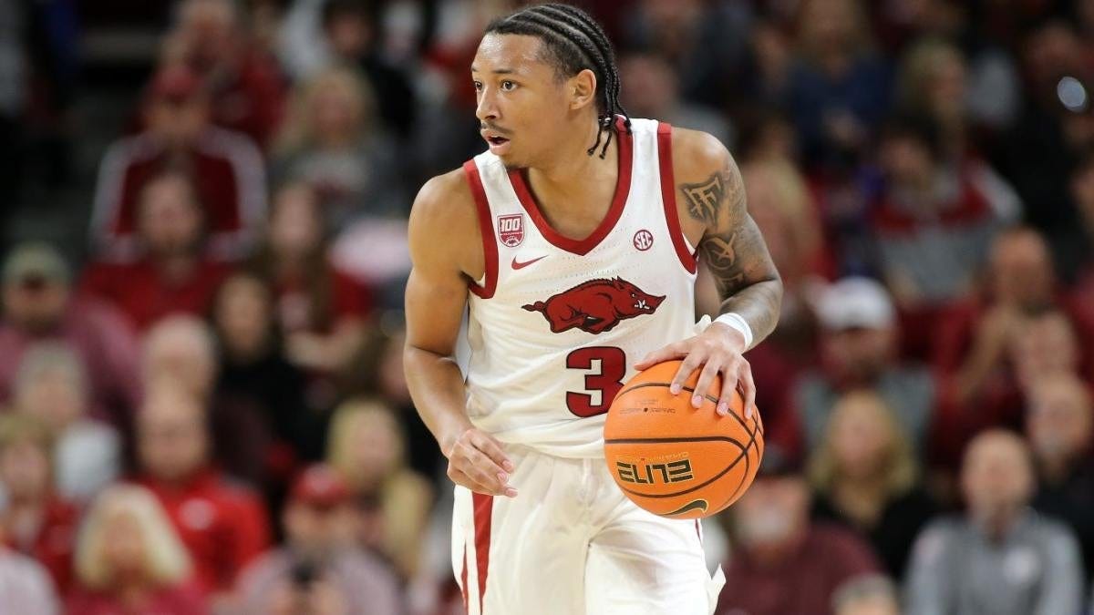 Arkansas star Nick Smith, No. 1 recruit and likely NBA lottery pick, out  indefinitely with 'knee management' - CBSSports.com