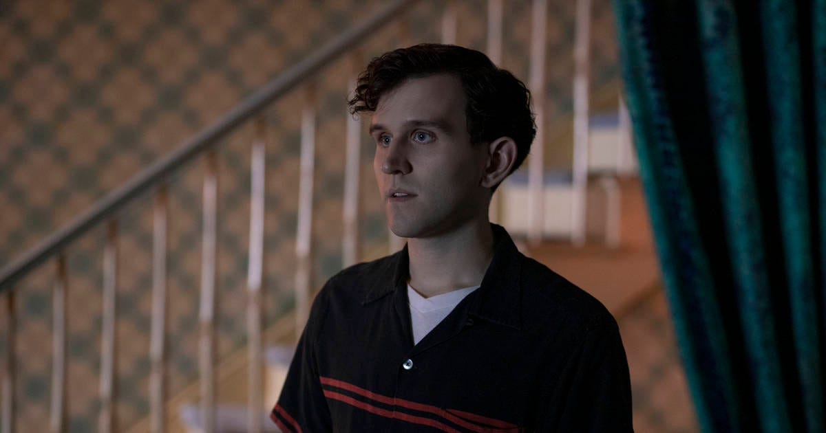 Harry Melling from 'The Queen's Gambit' Talks Dudley Dursley & More -  Thrillist