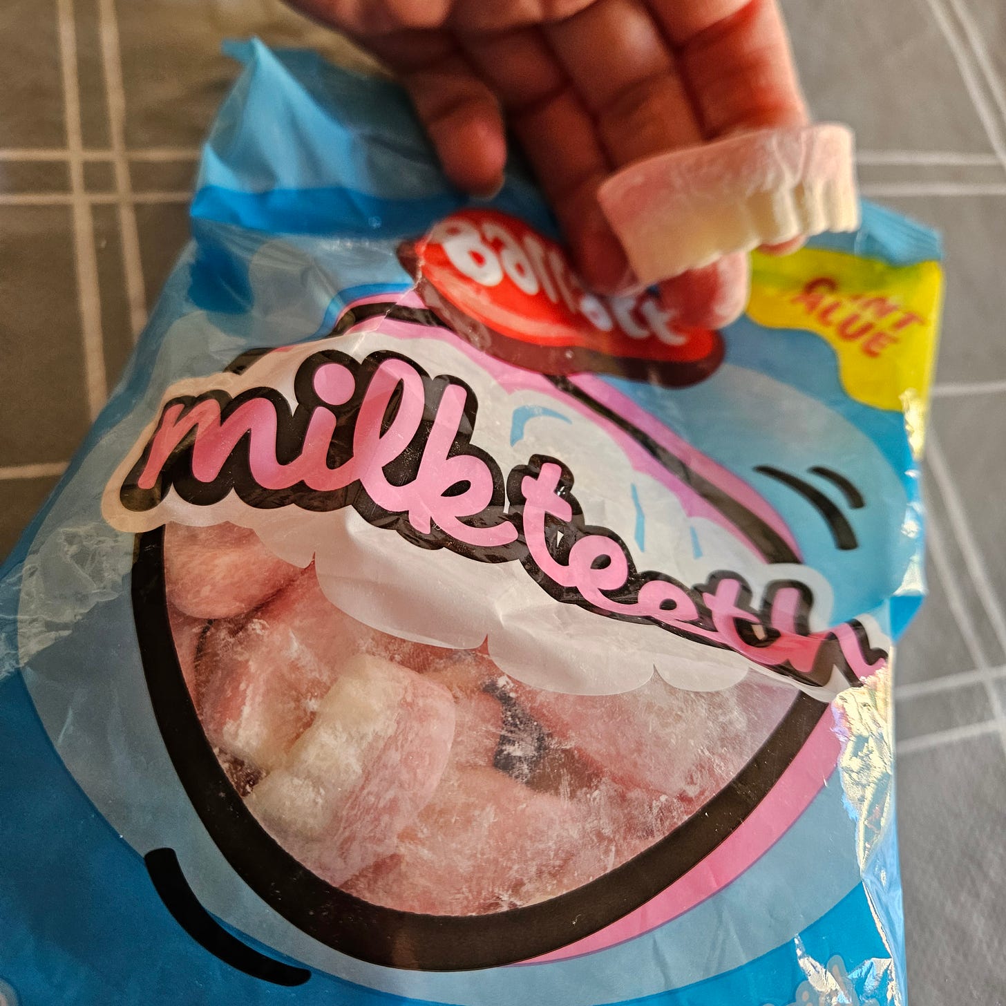 A bag of milk teeth sweets