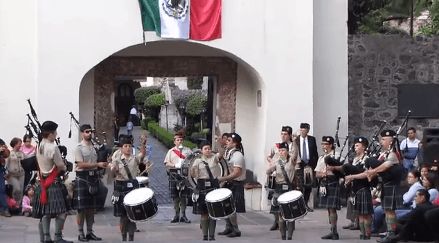 A bagpipe band in Mexico plays in honor of the San Patricios. A bagpipe band in Mexico plays in honor of the San Patricios.