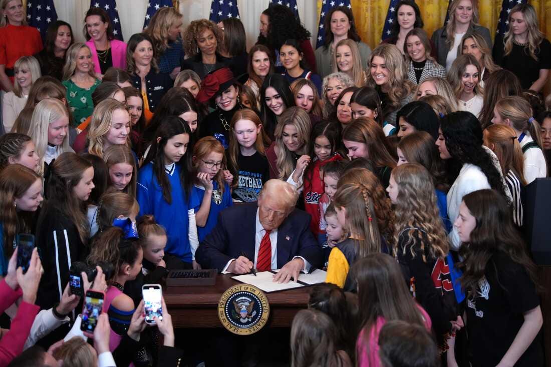 President Trump signed the “No Men in Women’s Sports” executive order in the East Room at the White House on Wednesday. The order prohibits transgender women from competing in women’s sports. President Trump signed the “No Men in Women’s Sports” executive order in the East Room at the White House on Wednesday. The order prohibits transgender women from competing in women’s sports.