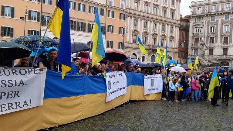 La comunità ucraina a Piazza Barberini: "Vogliamo una pace giusta"