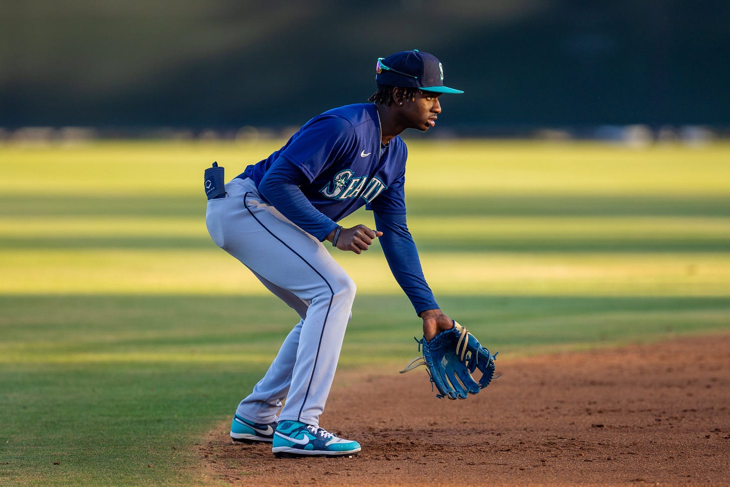 MLB Pipeline on X: "After missing the past month with left wrist soreness,  #Mariners No. 5 prospect Felnin Celesten is expected to return to game  action this week. More on MLB's No.