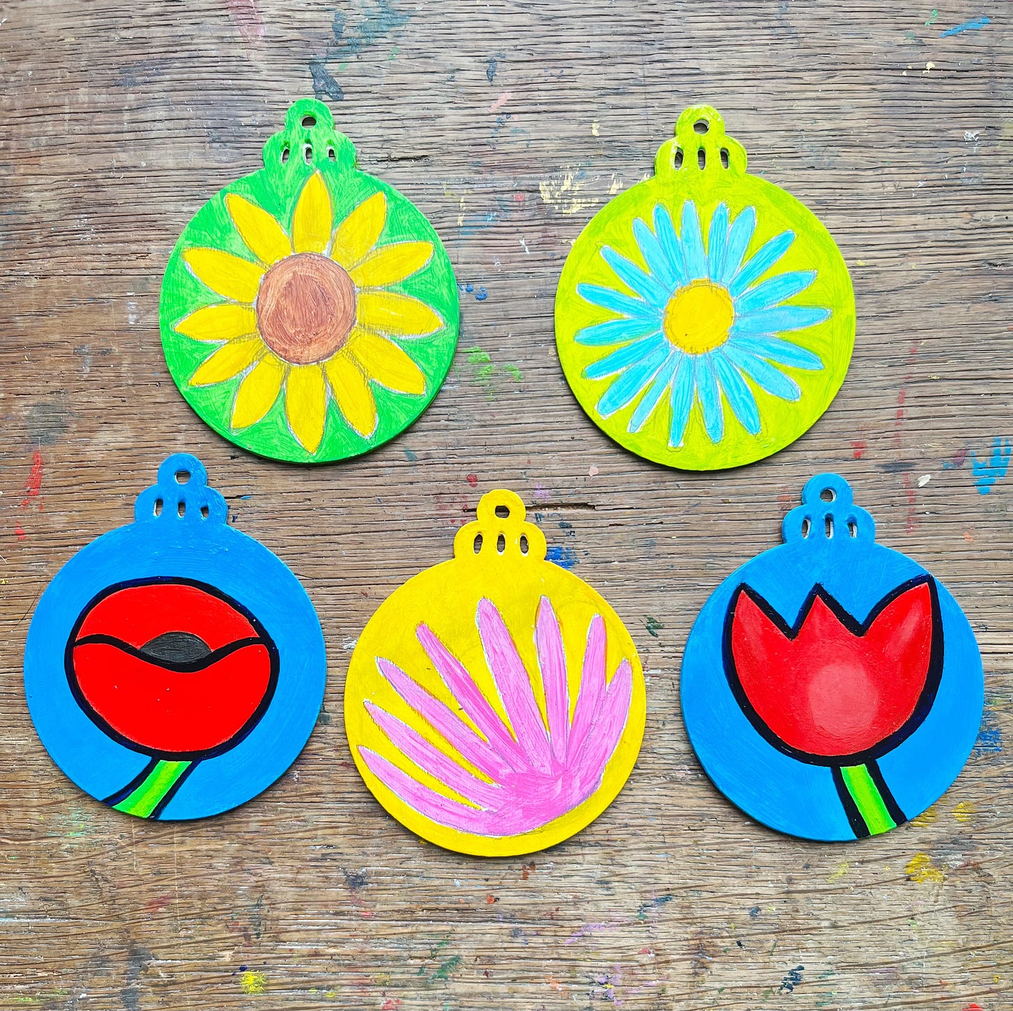 Five flowery Christmas ornaments