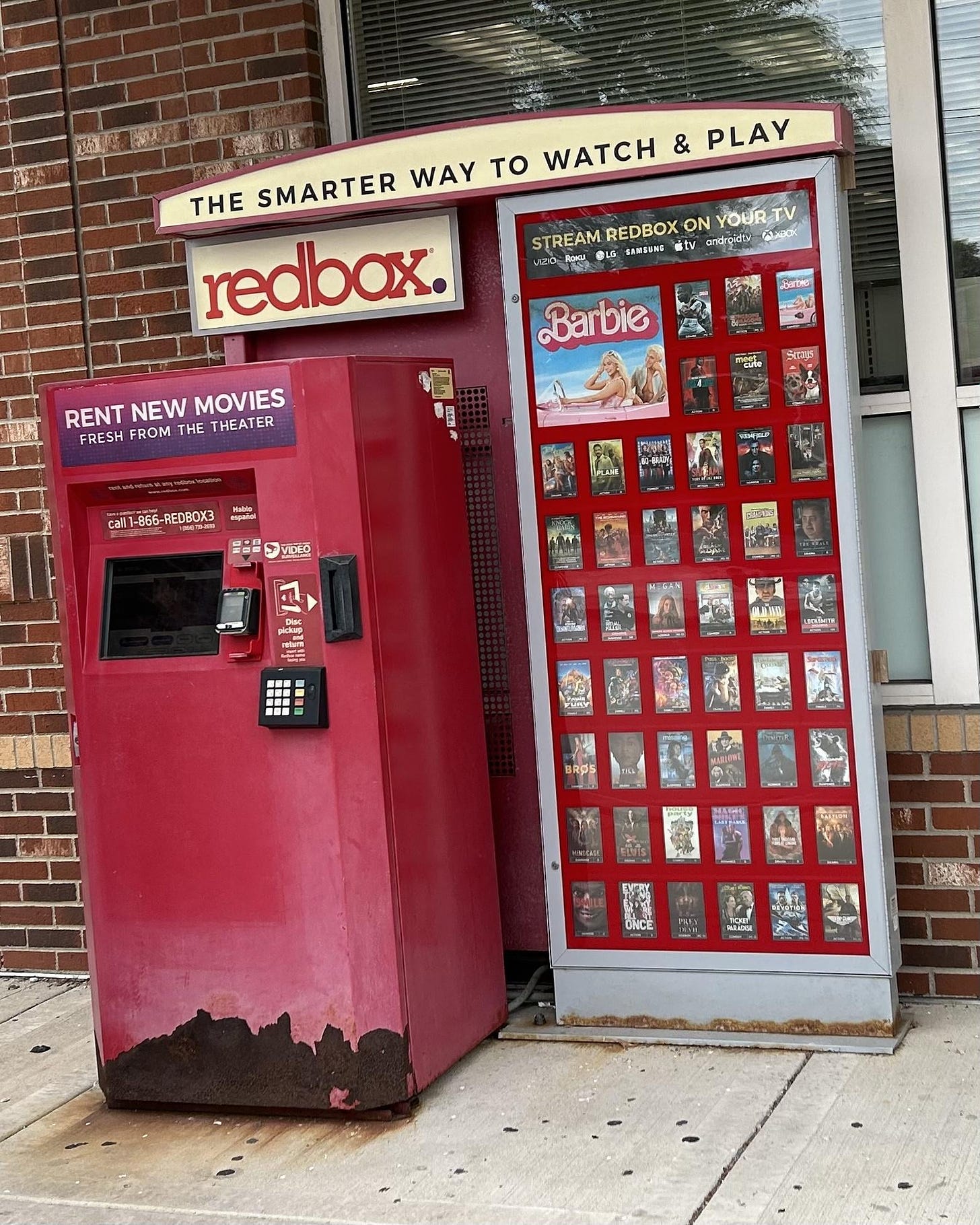 Are the Redbox machines near you still up and running??? : r/Redbox