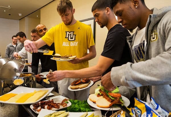 More Smoothies, Less Soda as College Athletic Departments Focus on Nutrition  - The New York Times