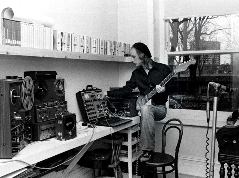 How Brian Eno Created "Discreet Music" | Reverb Machine