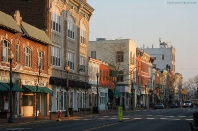 Do people still live in the small apartments above shops in small towns? If  not, what is that space used for? - Quora