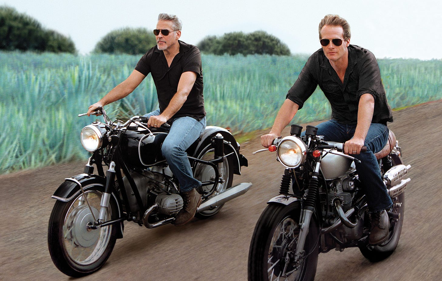 Clooney's Casamigos Tequila becomes a million case brand - The Drinks  Business
