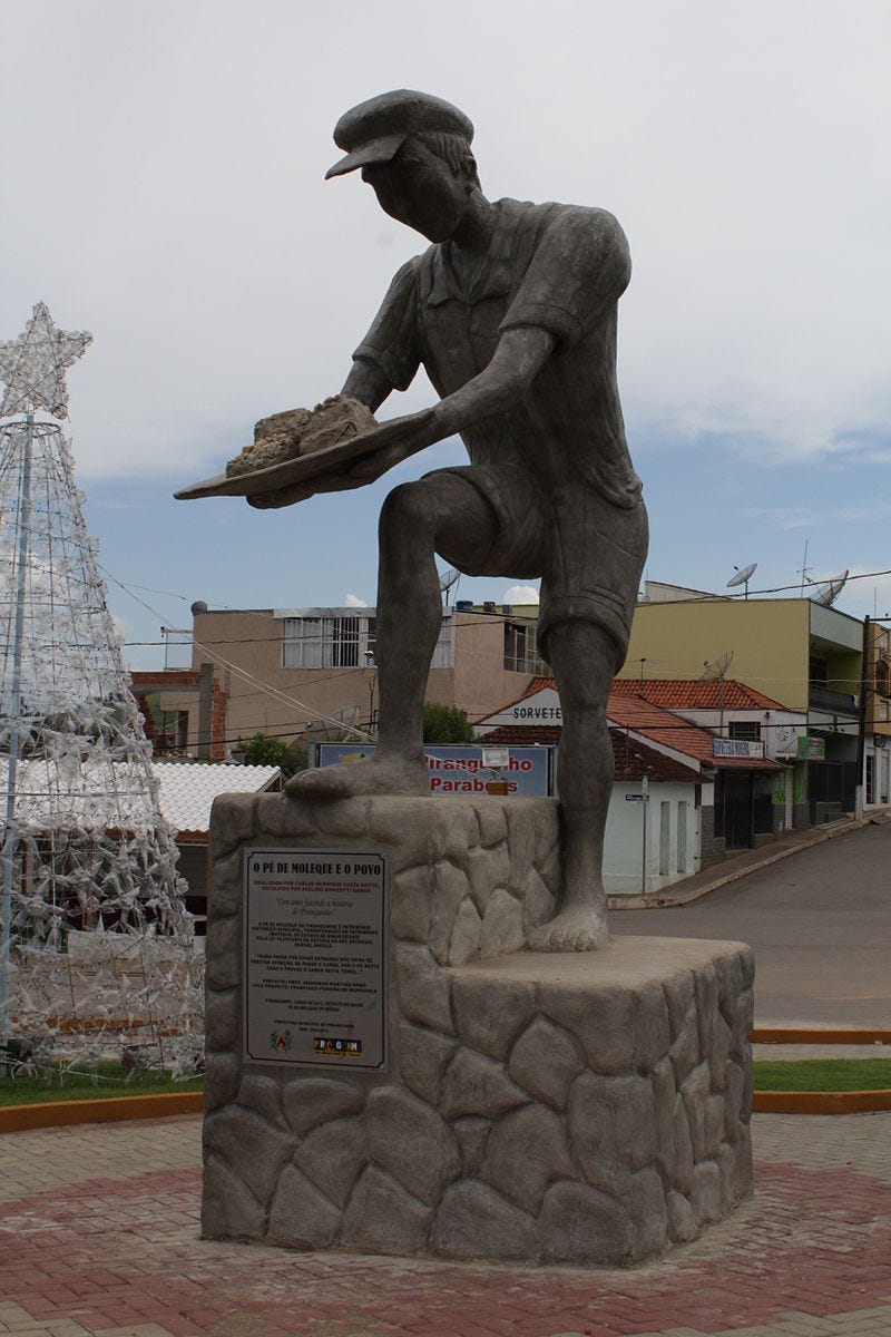 Ficheiro:Estatua Piranguinho MG.JPG – Wikipédia, a enciclopédia livre