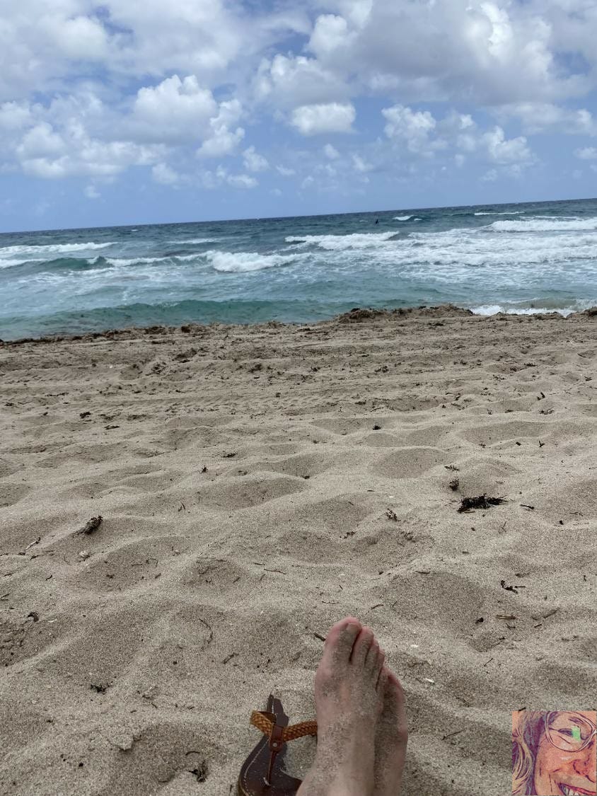 Une plage pour lire (crédit photo Phrenssynnes) Une plage pour lire (crédit photo Phrenssynnes)