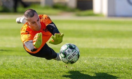 The goalkeeper Nazariy Fedorivskyi in training.